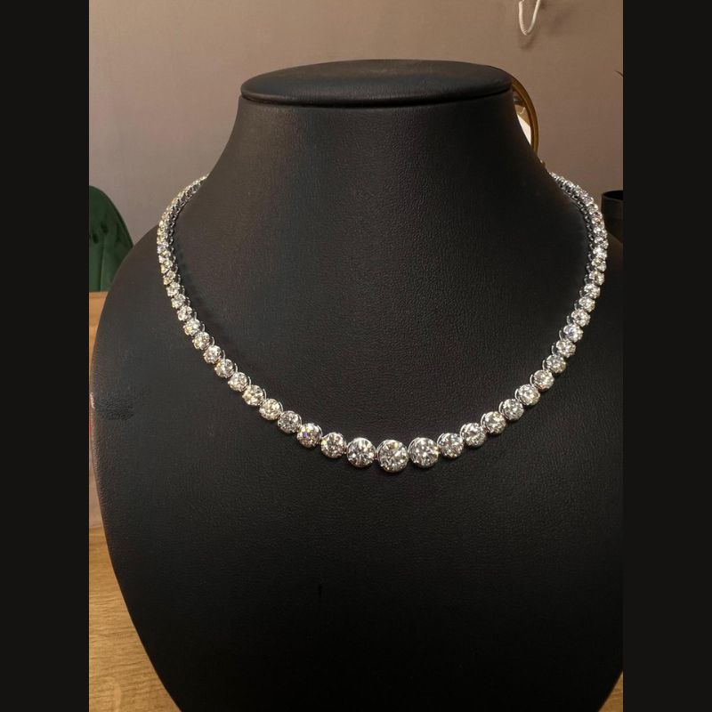 29.68 cts Round Diamond Graduated Tennis Necklace